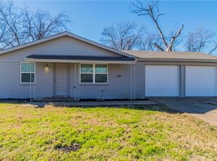 1400 Altamont Dr, Fort Worth, TX 76106