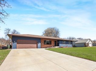 2 6th Ave S, Sartell, MN 56377