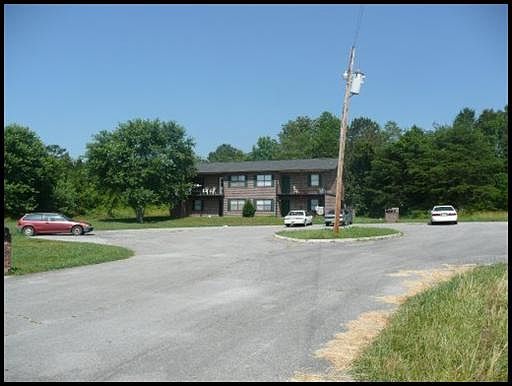 5th image of 101 Foxwood Dr