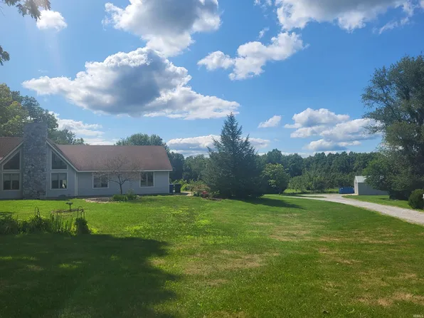 2197 E Cider Mill Rd, Columbia City, IN 46725