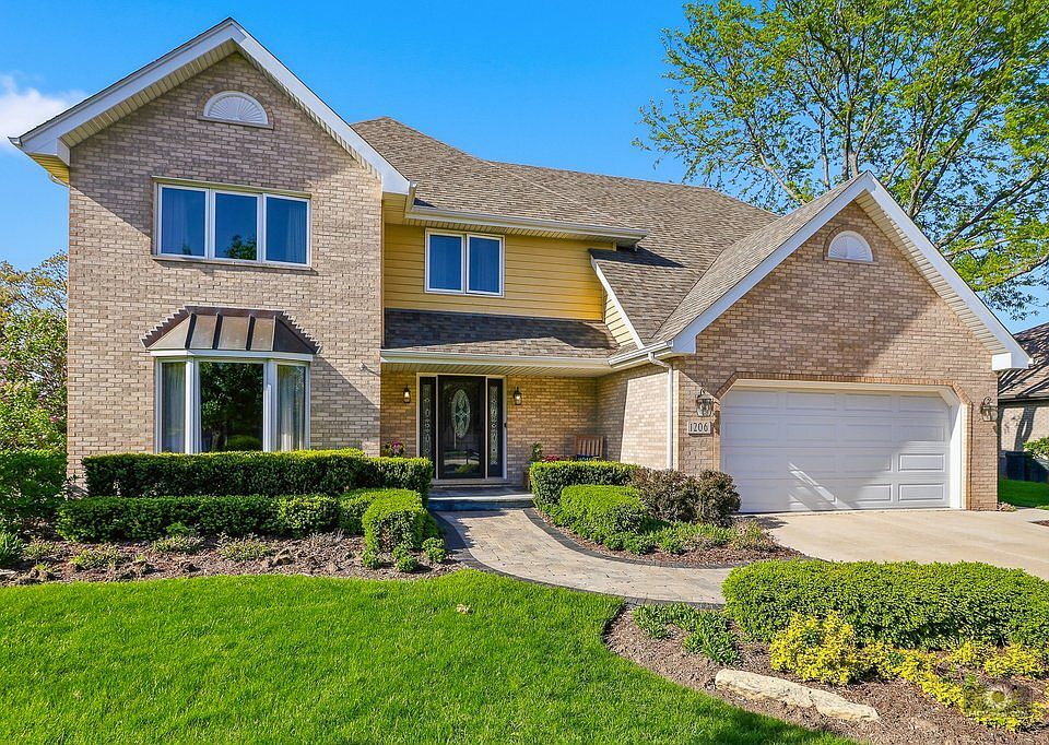 1st image of 1206 Arbor Dr