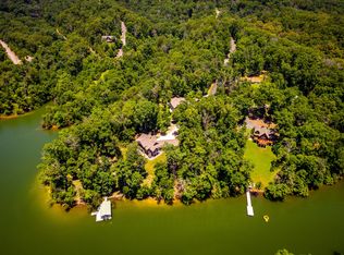 702 E Muskogee Dr, Mooresburg, TN 37811