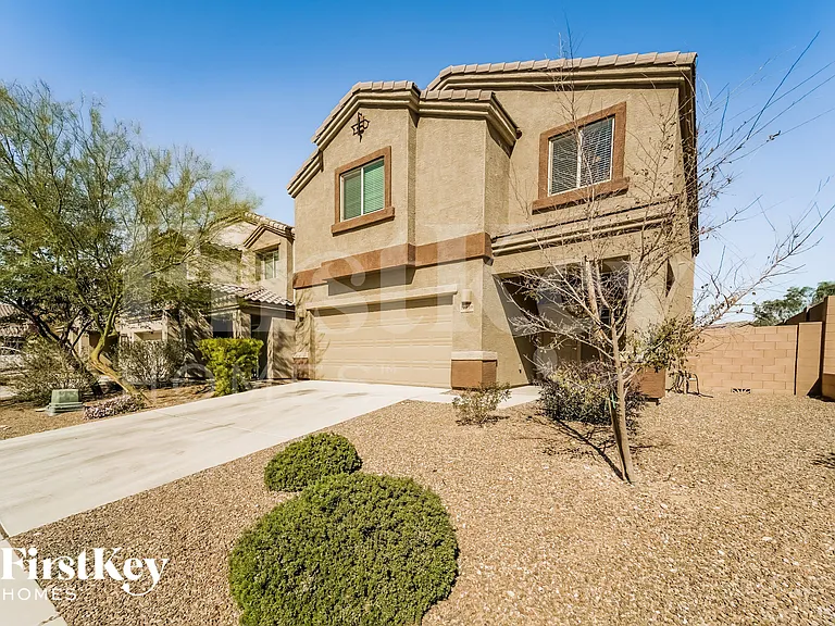 12239 E Metz Dr — Photo 2