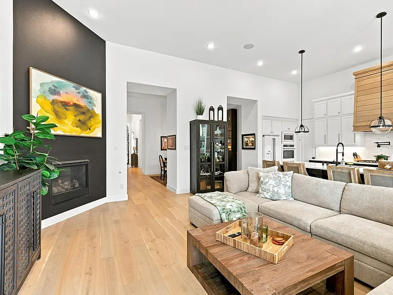 2432 Casia Lndg — Photo 44