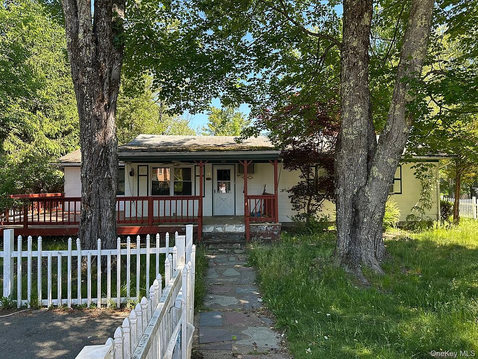 1st image of 11 Richards Ave