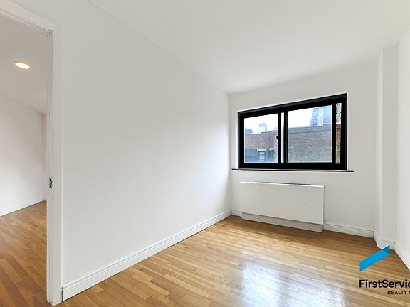 4th image of 50 Prince St APT 5A