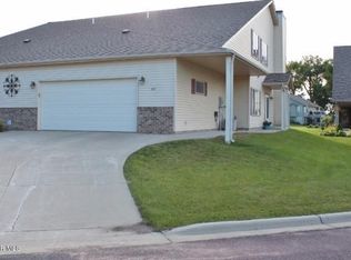 307 3rd St NW, Elysian, MN 56028
