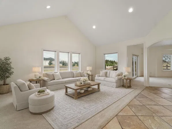 21 Alta Ln, Pasco, WA 99301