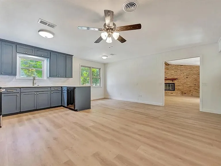 801 Duren St — Photo 5