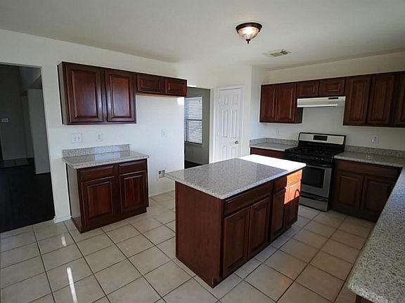 3rd image of 9223 Dunain Park Ct