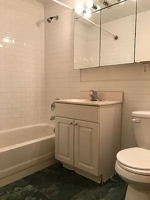Rented by Avenues Real Estate | media 20