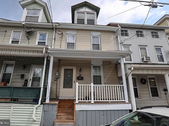 3rd image of 206 W Main St