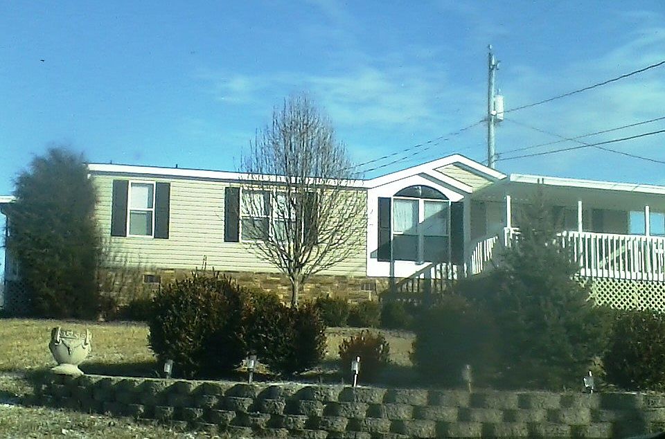 1st image of 1222 Faye St
