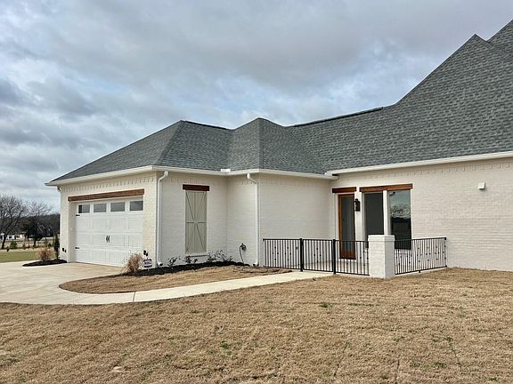 2nd image of 30 Prairie Waters Dr