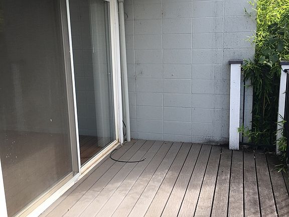 3rd image of 361 E 13th Ave