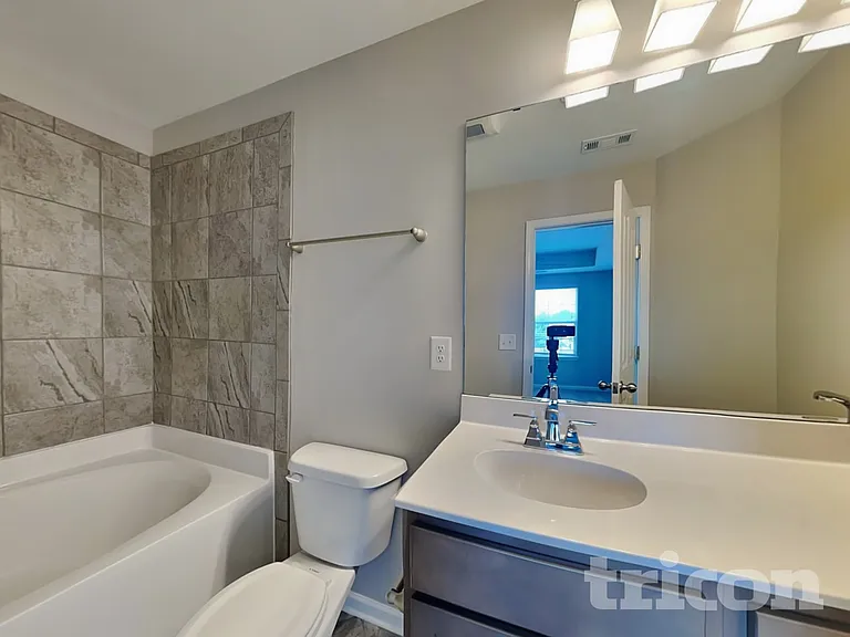 324 Kinsale Dr — Photo 8