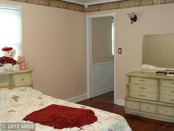 Bedroom (Master)