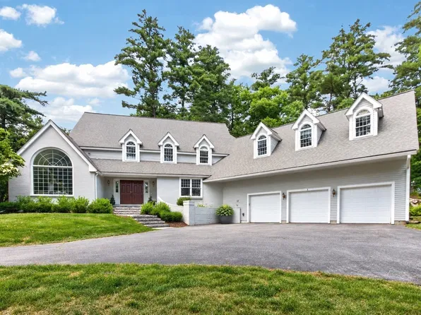 8 Larch Rd, Acton, MA 01720