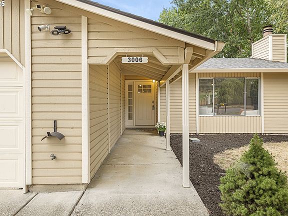 3rd image of 3006 Dogwood Ave