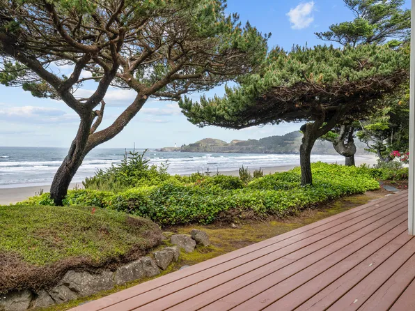 2725 NW Pacific Pl, Newport, OR 97365