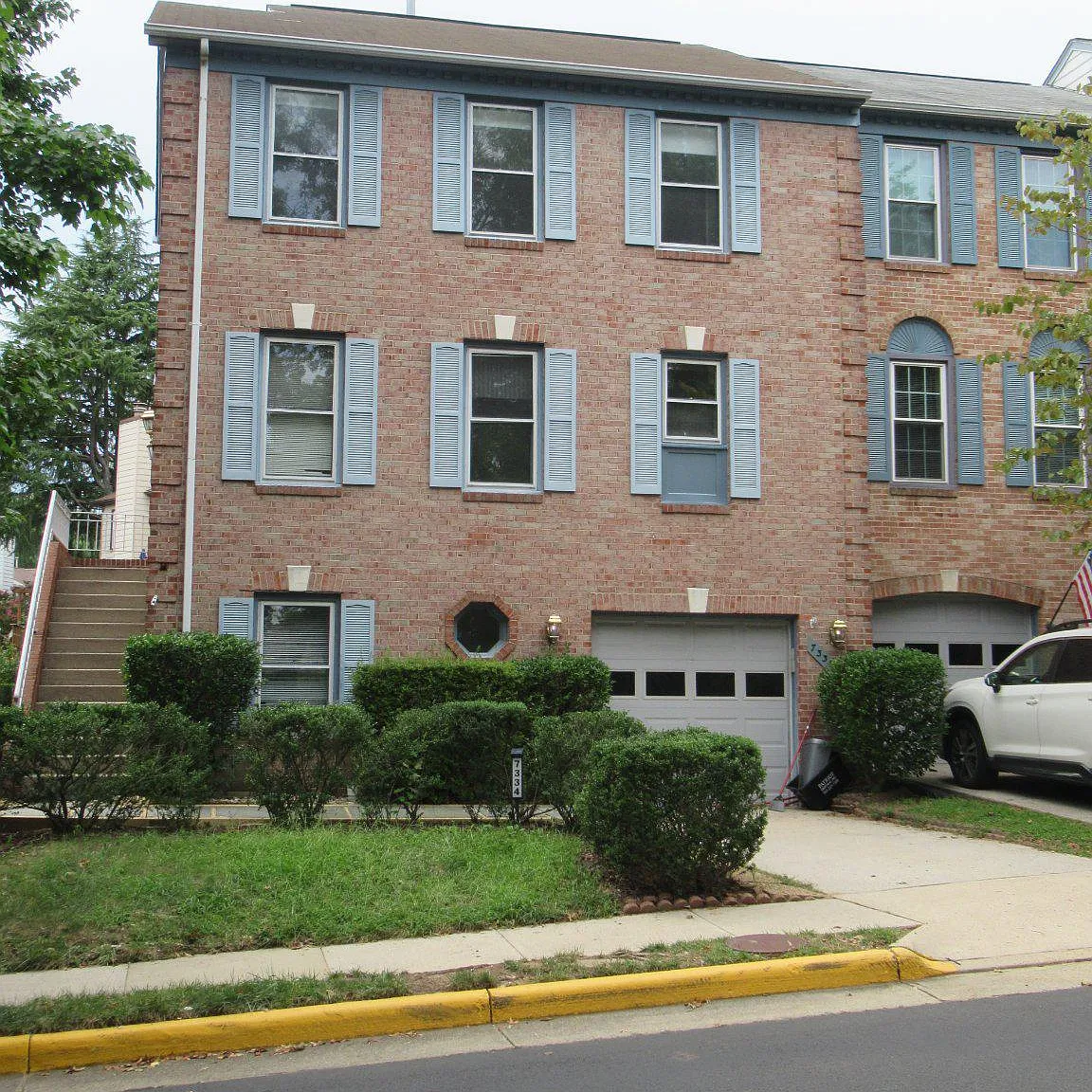 3 bed, 4.0 bath, 2516 sqft, $3,500 — Photo 1
