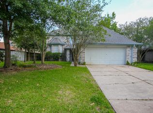 8727 Summit Pines Dr, Humble, TX 77346