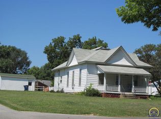 912 Liberty St, Oskaloosa, KS 66066