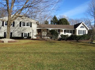 16 Overbrook Dr, Freehold, NJ 07728