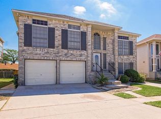 285 Southwood Dr, Gretna, LA 70056