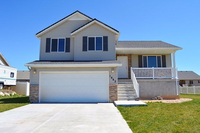 1st image of 1082 N Moonstone Dr