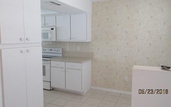 4th image of 11644 SW Egret Cir APT 1901