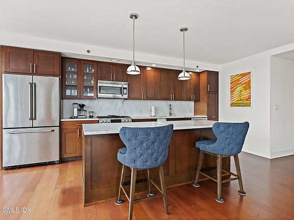 3rd image of 1 Broad St Unit 14G