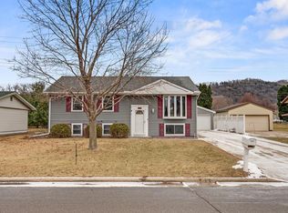 3061 31st St S, La Crosse, WI 54601