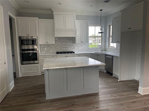 3rd image of 187 River Place Dr