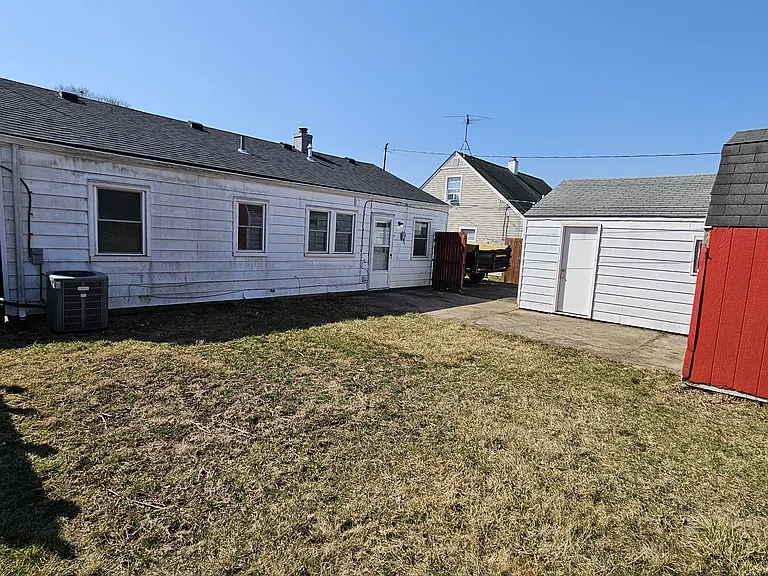 2108 N Hadley Rd — Photo 14