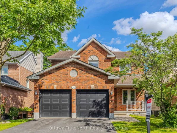 282 Knudson Dr, Ottawa, ON K2K 2N8