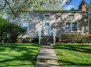 133 Topland Rd, White Plains, NY 10605