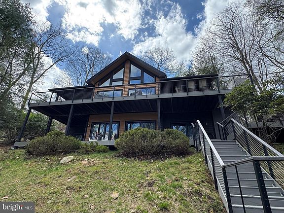 3rd image of 2119 Marsh Hill Rd