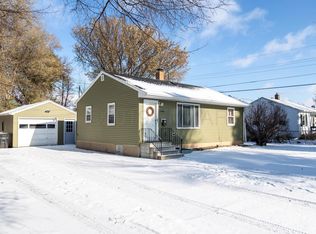 1365 16th Ave S, Fargo, ND 58103