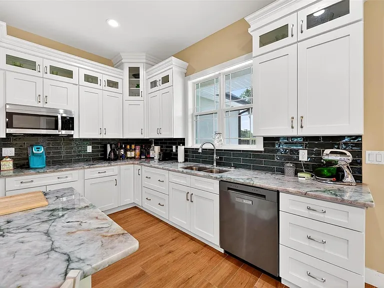 11257 NW 50th Ln — Photo 19