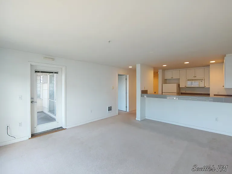 321 10th Ave S #607 — Photo 6