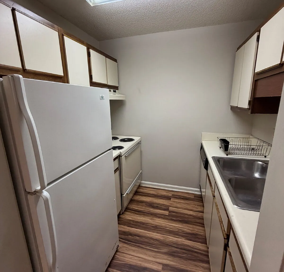 1 bed, 1.0 bath, $700 — Photo 4