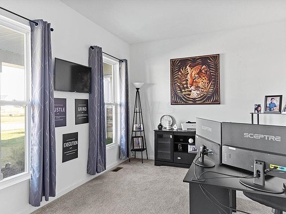 5th image of 8847 Belhaven Ct