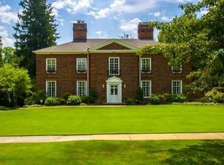 18230 Shelburne Rd, Shaker Heights, OH 44118