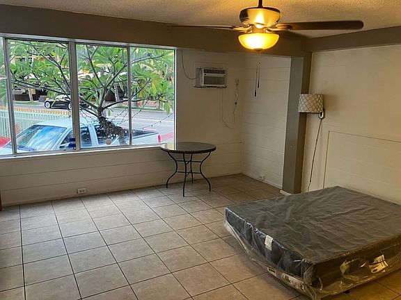 2nd image of 2406 Kuhio Ave APT 103