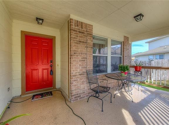 3rd image of 513 Garrett Ct