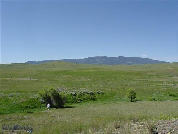 2nd image of 14 Haven Meadow Loop