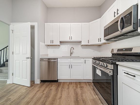 5th image of 14604 Blackstone Ave