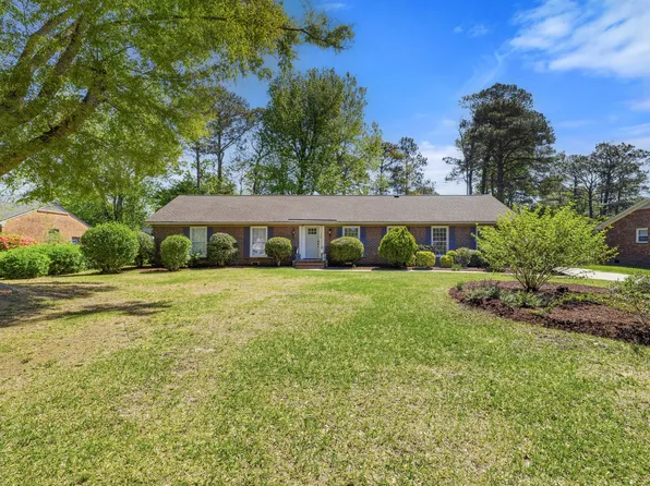 114 Yorkshire Ln, Wilmington, NC 28409