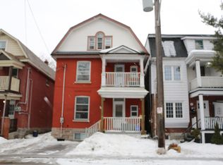 554 McLeod St #2, Ottawa, ON K1R5R3